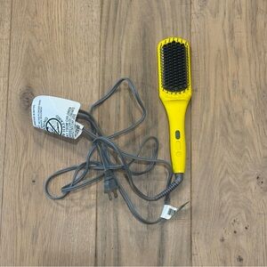 Drybar The Brush Crush Heated Straightening Brush